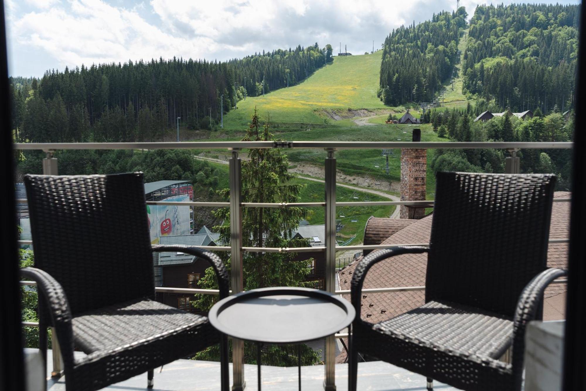 Синя Гора Bukovel Exterior foto